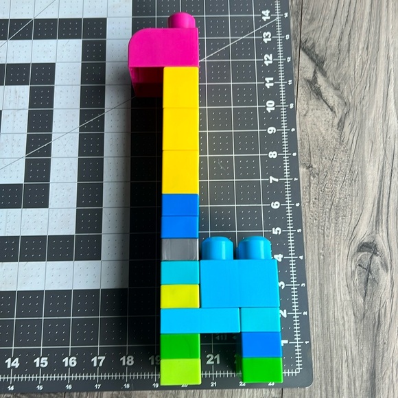 Mega Bloks Brick Building Stem Toy 110 pieces - Picture 4 of 11